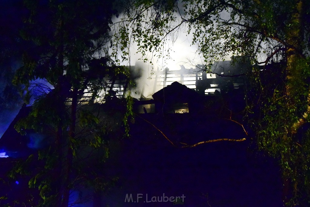 Grossfeuer Einfamilienhaus Siegburg Muehlengrabenstr P0339.JPG - Miklos Laubert